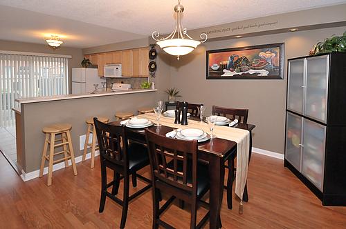 2_Dining