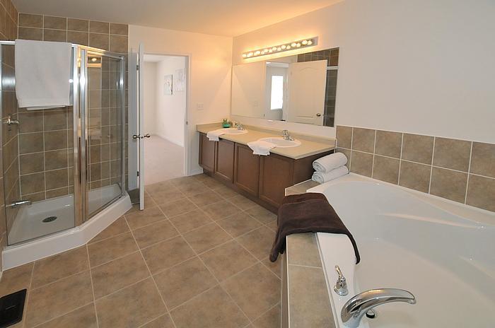 9_masterbathroom_700