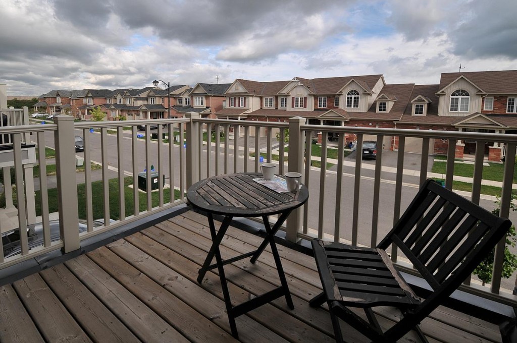 9f Balcony